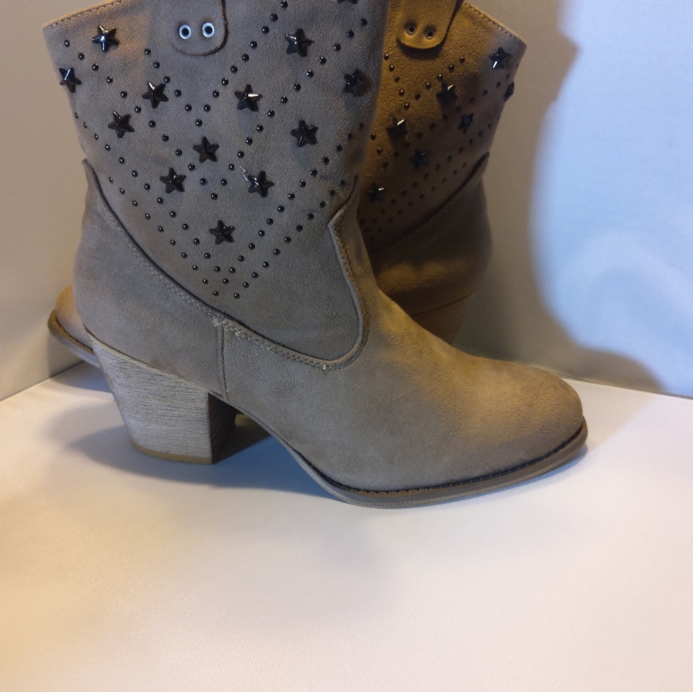 Cowgirl brown/taupe ankle boots with black… - Picture 7 of 9